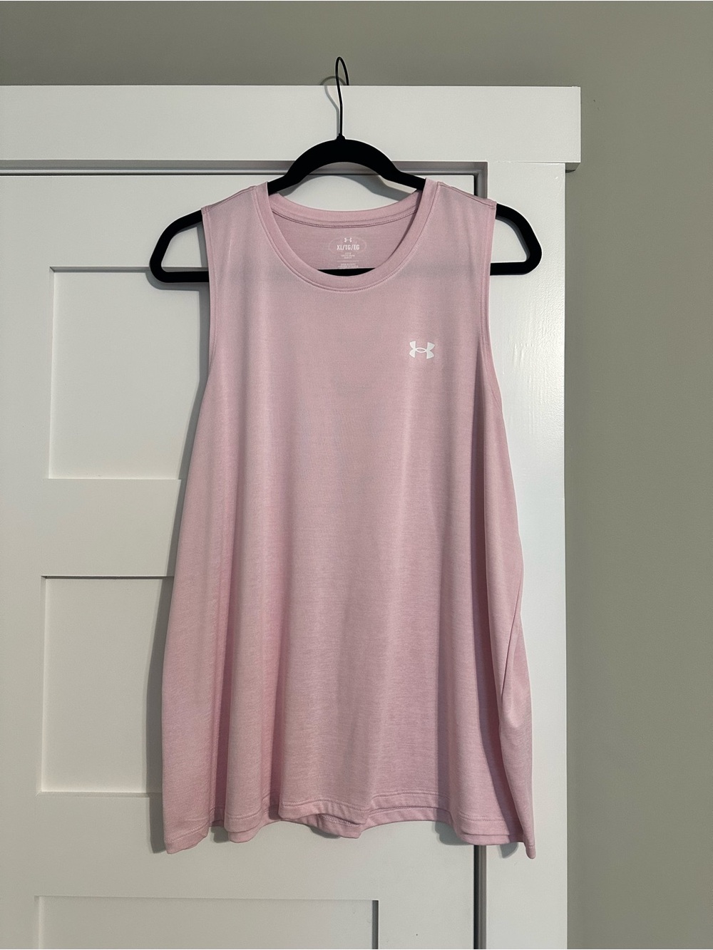 XL Under Armour Women’s Pink Sleeveless Tank